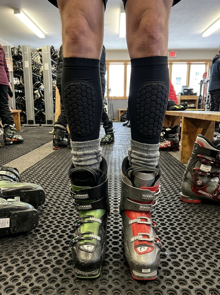 Naro SkiGuard på leggene i skiutleien